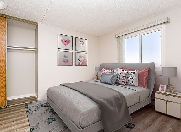 2nd image of 4806 47th Ave #309