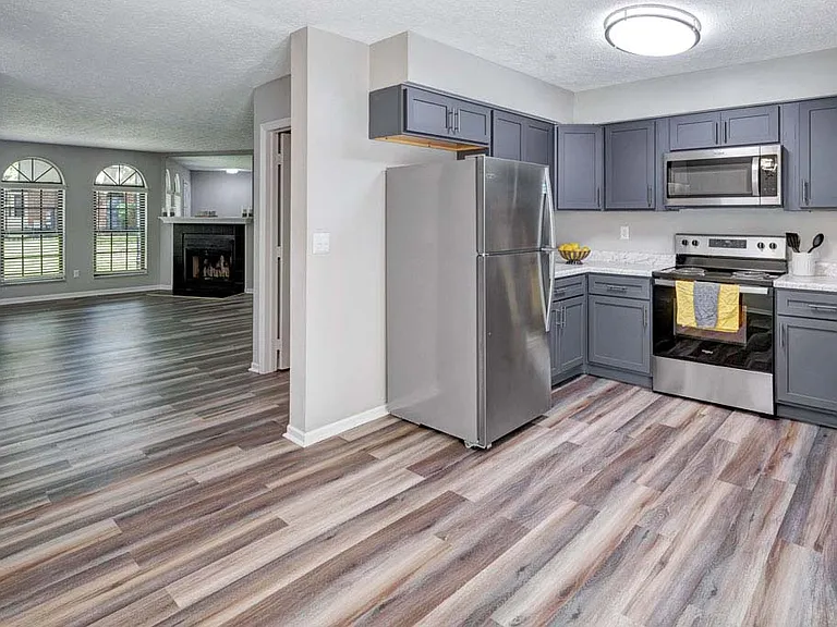 McNaughten Woods Townhomes — Photo 11
