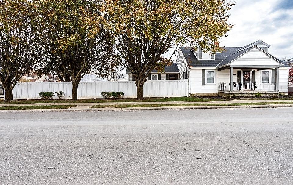 1st image of 503 W 8th St