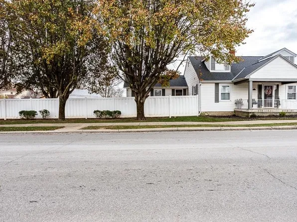 503 W 8th St, Connersville, IN 47331