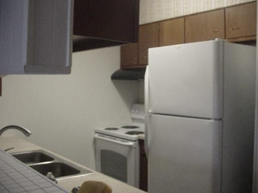 3rd image of 606/608 W BYRD