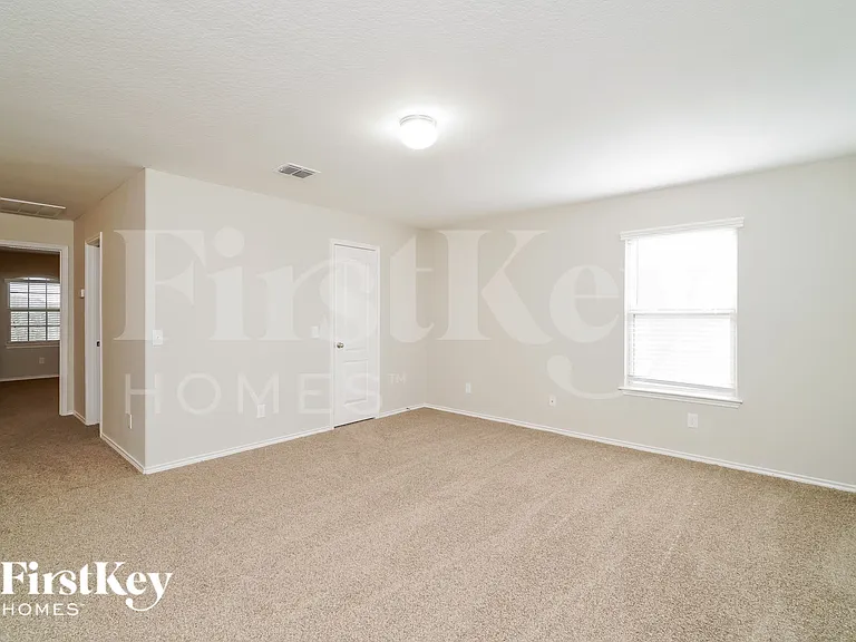 500 Stonebrook Dr — Photo 11