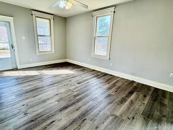 5th image of 1430 College Ave
