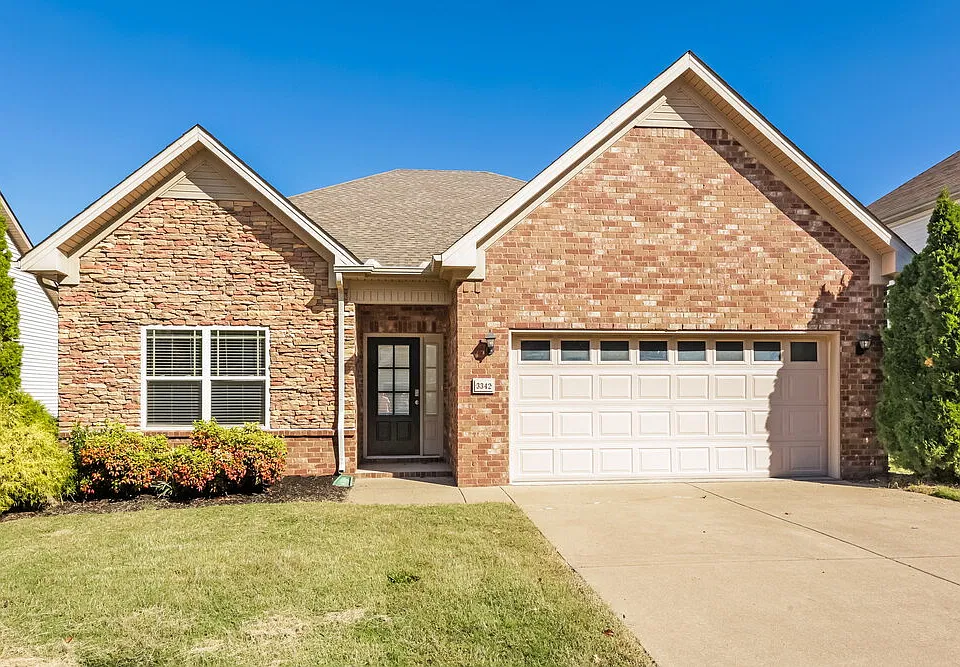 3342 Cotswold Ln