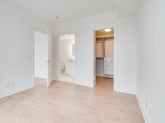 5th image of 223 Saint Clair Ave W Unit 1006