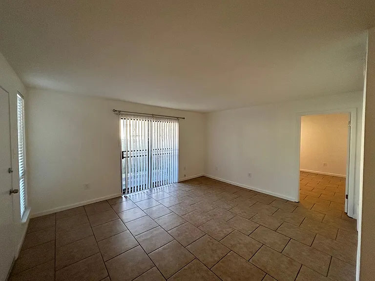 619 Patterson St #5 — Photo 3