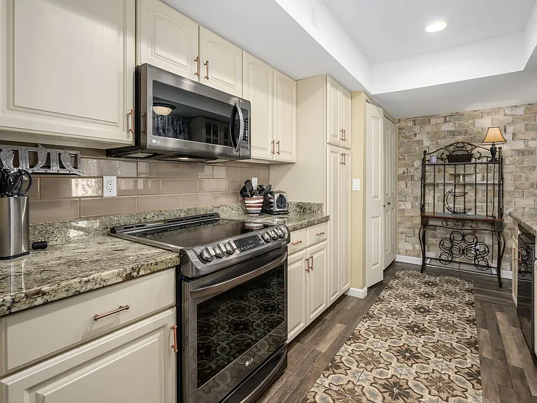 37801 N Cave Creek Rd — Photo 11