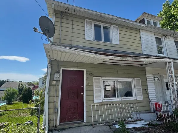 6 W Walnut St, Middleport, PA 17953
