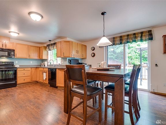 3rd image of 4656 Lupine Ln NW