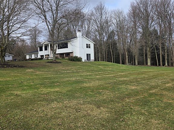 2nd image of 131 Zwilling Rd W