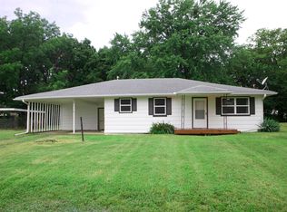 213 S Poplar St, Douglass, KS 67039