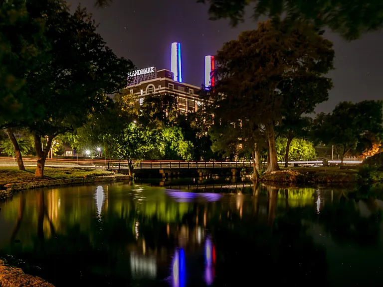 The Landmark — Photo 24