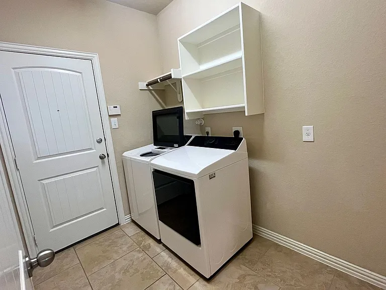 8630 Sierra Sky — Photo 36