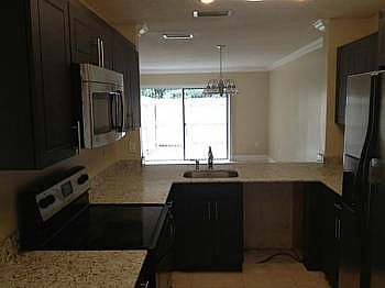 3rd image of 223 Palm Cir E