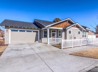 2216 NE Indigo Ln, Bend, OR 97701