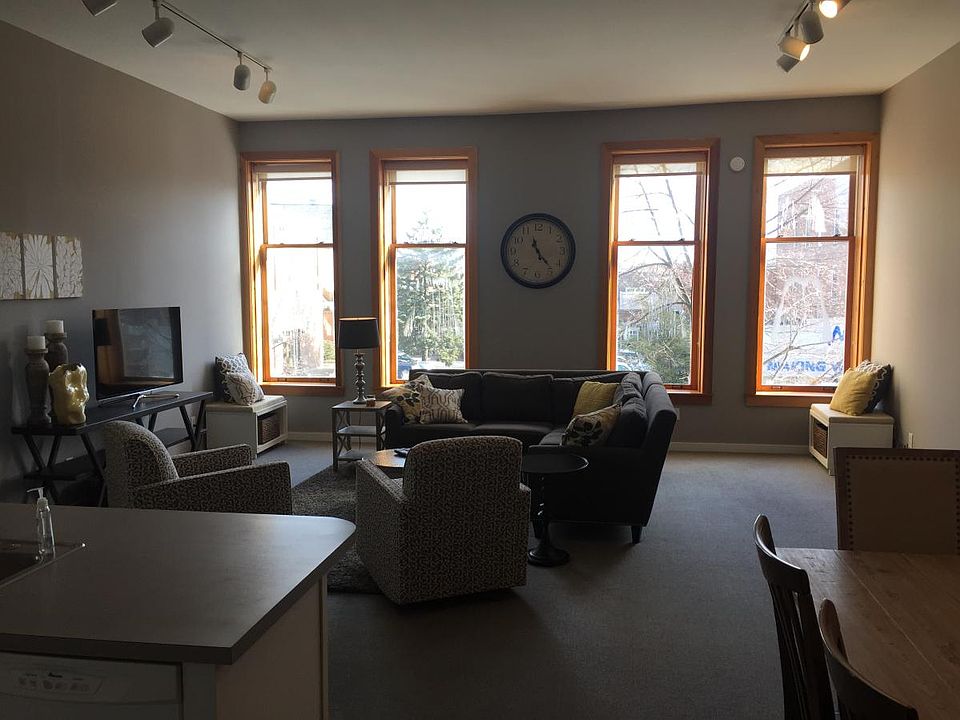 1st image of 210 S River Ave