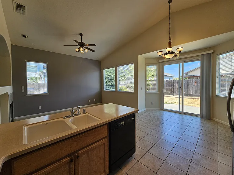 3553 Envero Way — Photo 10