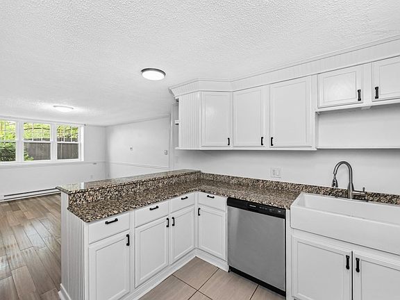 5th image of 520 Talbot Ave APT 4