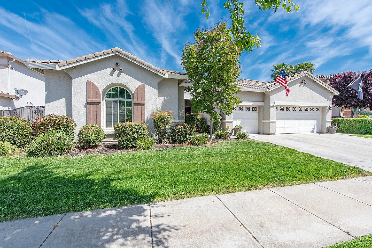 3024 W Clinton Ct photo 1
