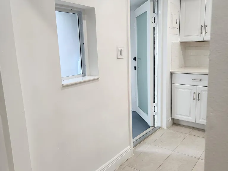2824 SW 14th St #2 — Photo 12