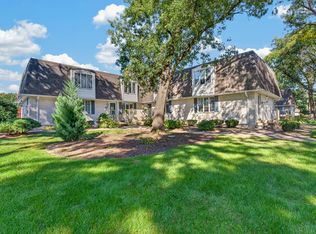 34 Woodhollow Dr, Schererville, IN 46375