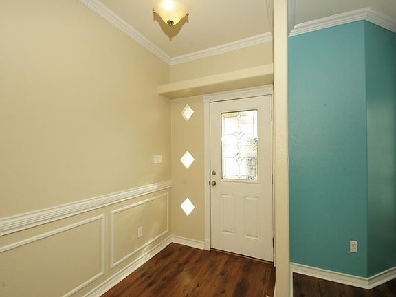 2nd image of 15309 E Chesapeake