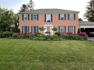 840 Fairfax Ct, Barrington, IL 60010