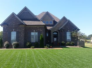 1072 Summerstar Cir, Gallatin, TN 37066