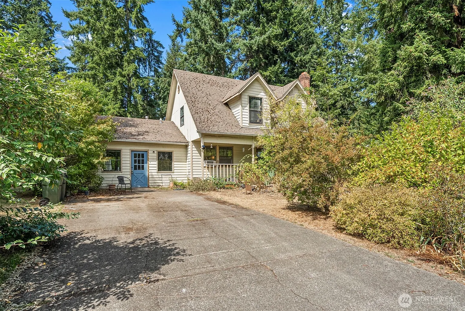 8624 Oxford Drive SE photo 1