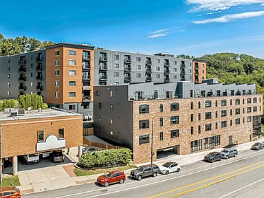 1B1BA - U206 - 625 Sq. Ft