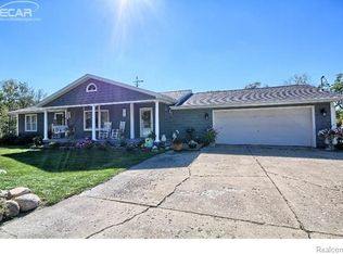 12346 Hicks Haven Dr, Fenton, MI