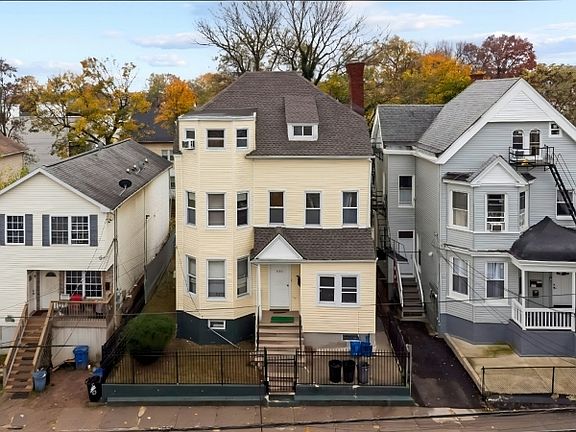 4th image of 436 Ellison St