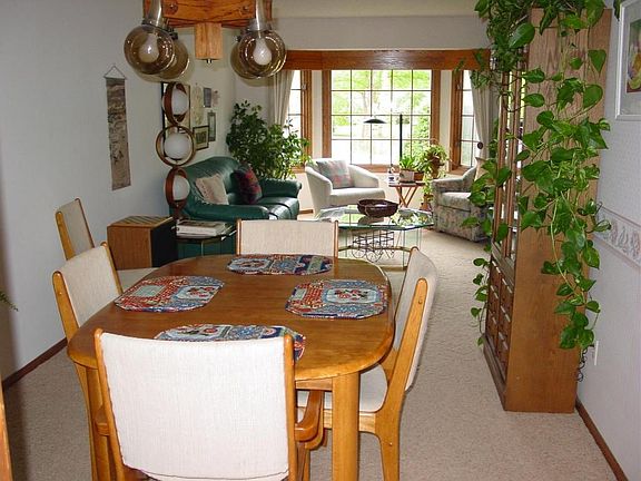 5th image of 248 Circle Hills Dr