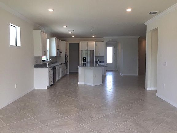5th image of 13139 Borrego St