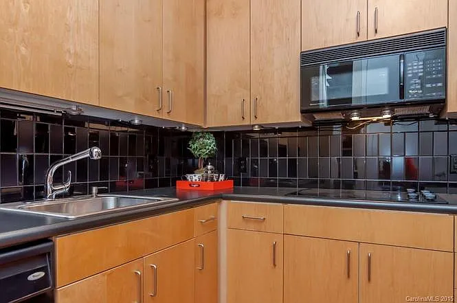 2125 Southend Dr #310 — Photo 6