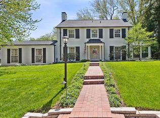 20 Stoneleigh Towers, Saint Louis, MO 63132