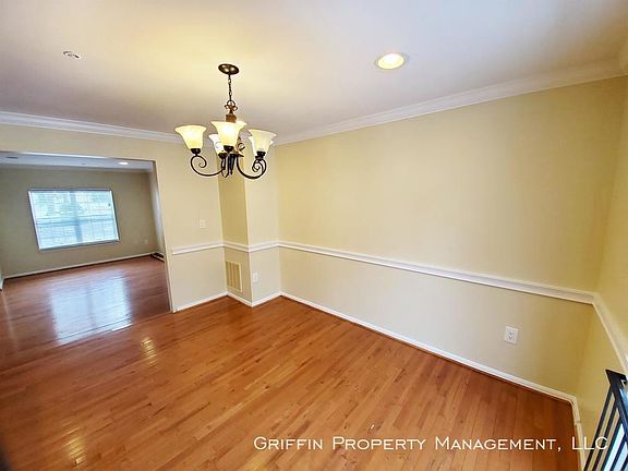 5th image of 12810 Carousel Ct #1