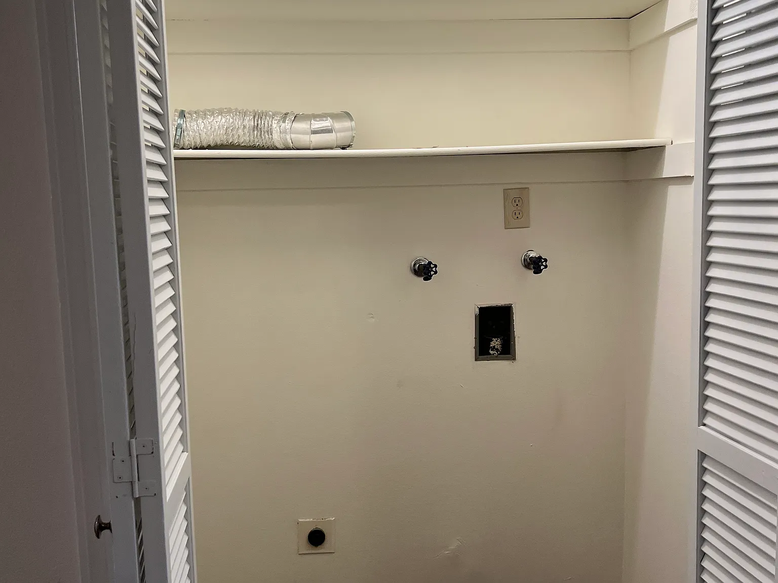 2 bed, 1100 sqft, $1,950 — Photo 1