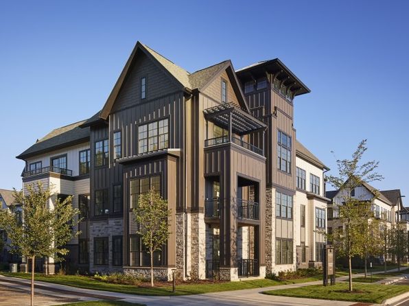 1111 N Milwaukee Ave #1-258