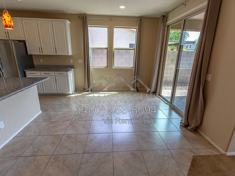 18295 W Saguaro Ln — Photo 21