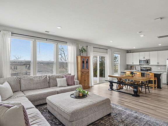 4th image of 712 Watson Ct