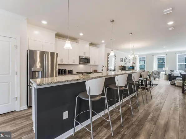 20652 River Liffey Ter, Sterling, VA 20166