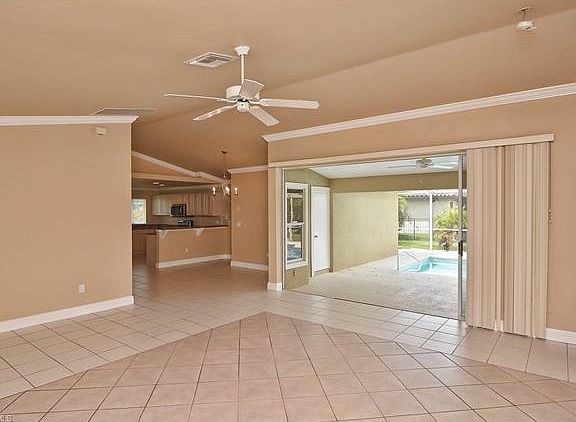 5th image of 1715 SW 47th Ter