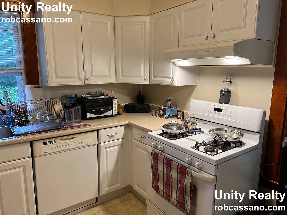 1 bed, 1.0 bath, $2,400 — Photo 4