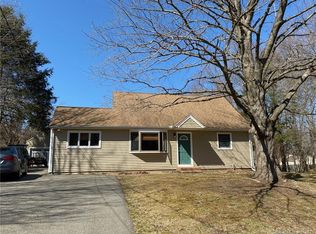 17 Cardinal Dr, Wallingford, CT 06492