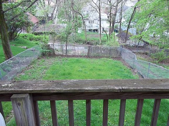 Rear fenced yard