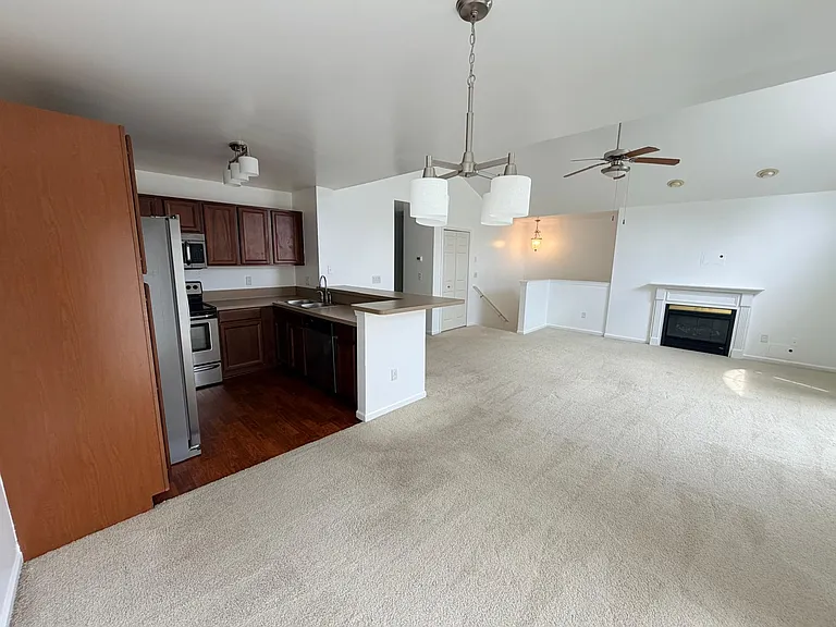 26201 Chesapeake Cir — Photo 2