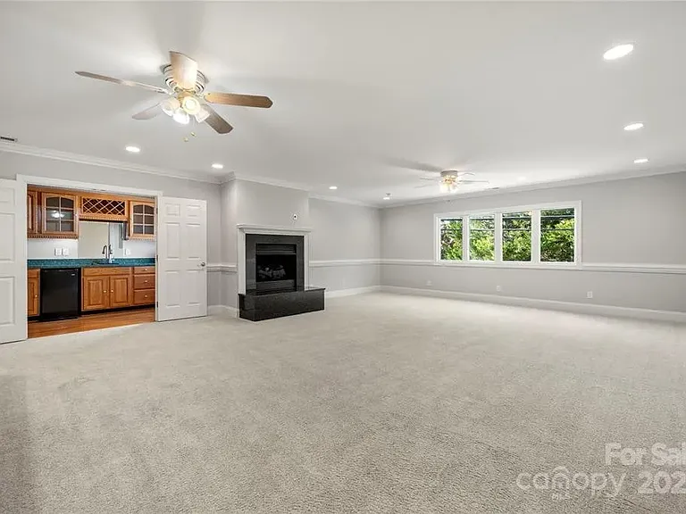 2545 Rea Rd — Photo 4