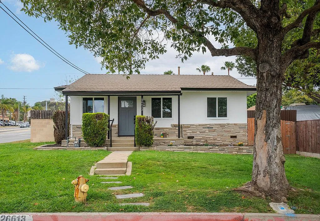 26613 Leesdale Ave — Photo 1