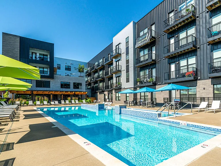 Quinn Apartments — Photo 33